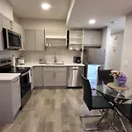 Modern 2 Bed Urban Retreat