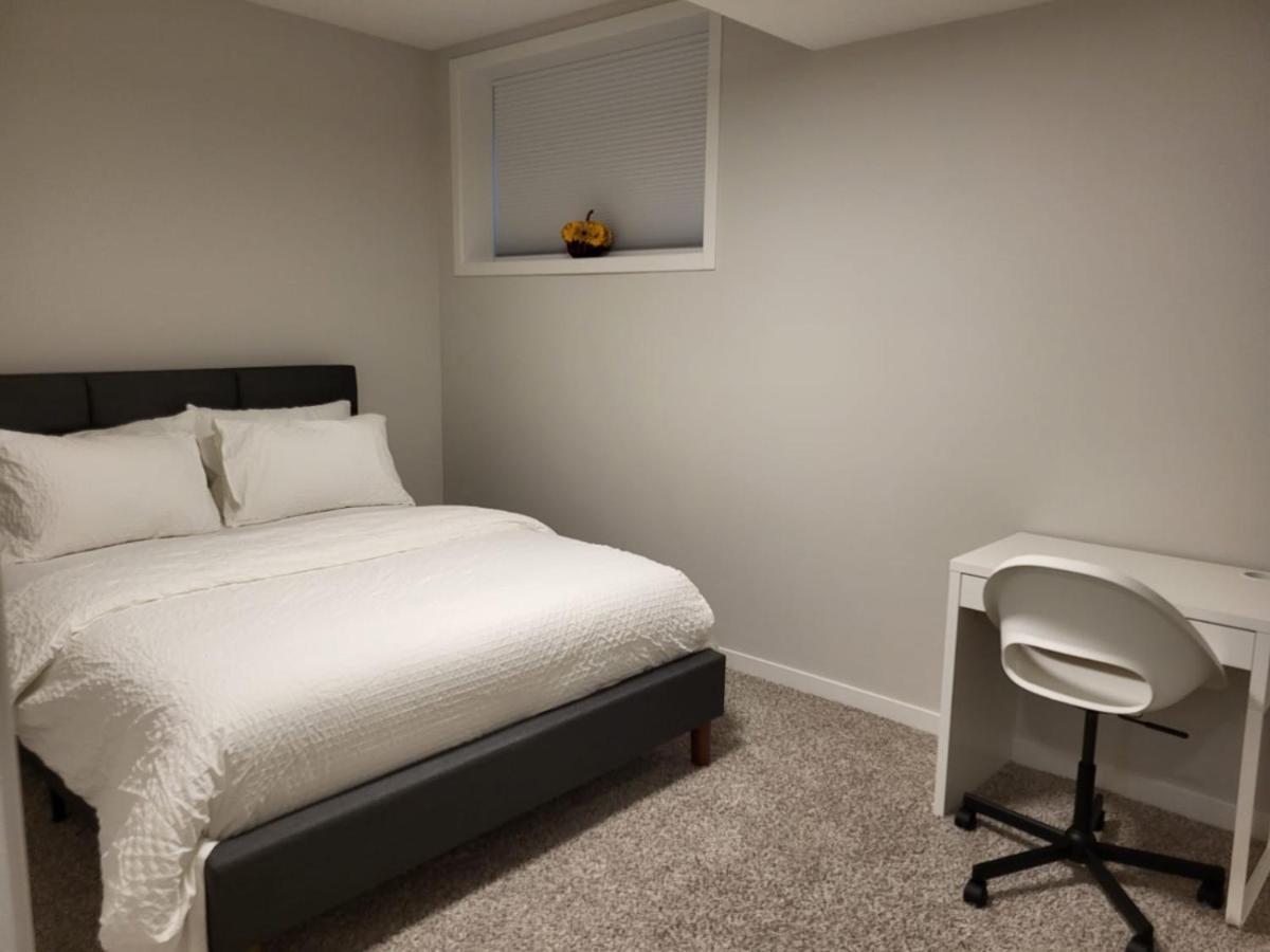 Modern 2 Bed Urban Retreat Apartment