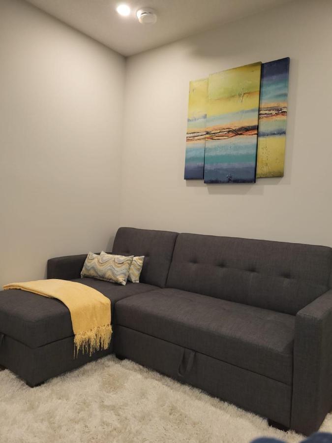 Modern 2 Bed Urban Retreat Apartment *
